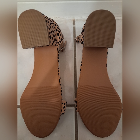 Leopard print heels - Picture 2 of 2